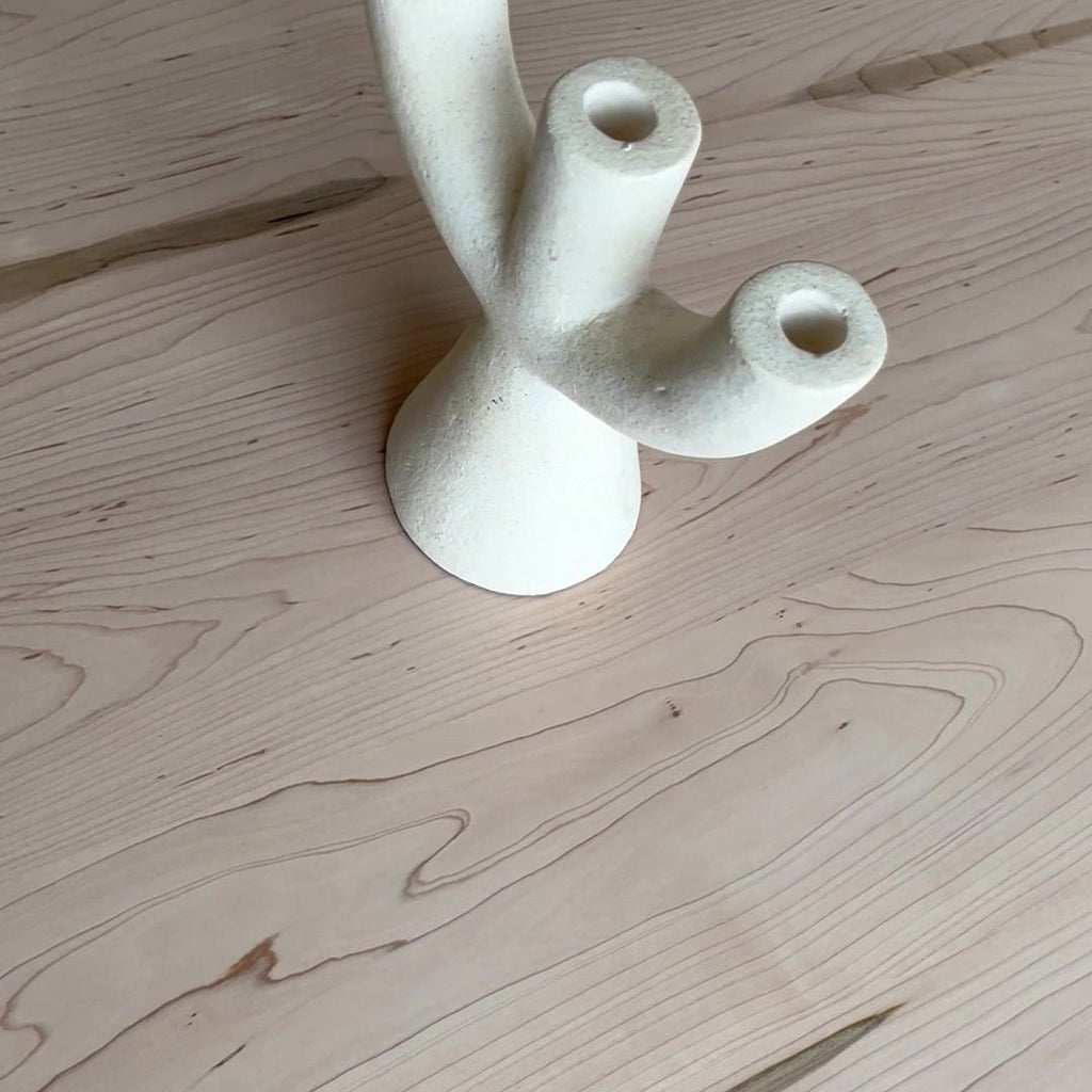 Round Maple Coffee Table — detail view 2