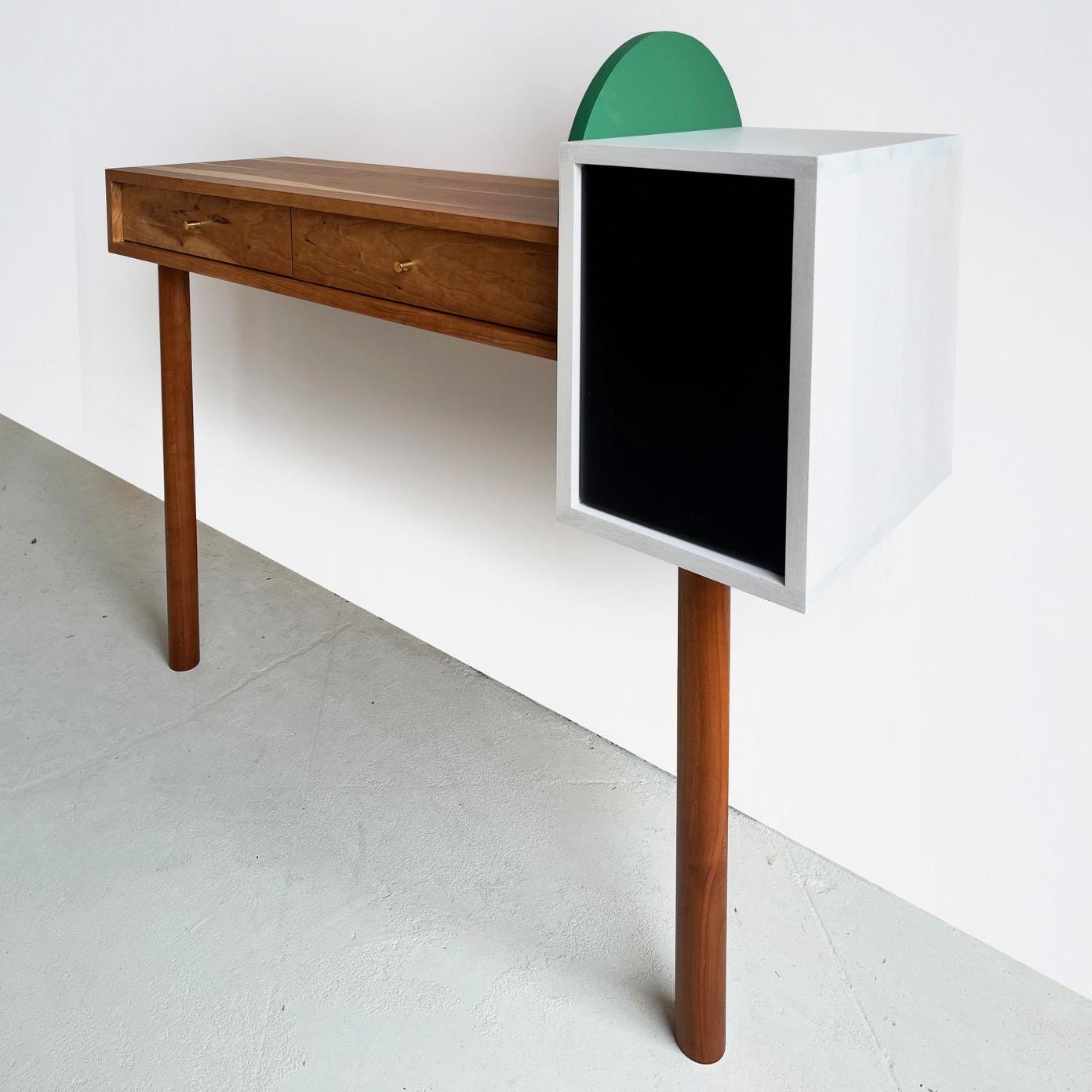 Ferris Mixed-Material Console Table — detail view 1
